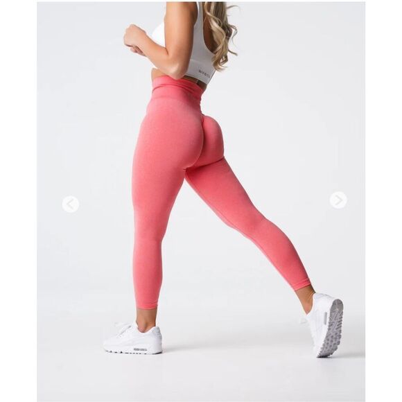NVGTN Coral NV Seamless Leggings Medium Butt Scrunch EUC - Picture 1 of 10
